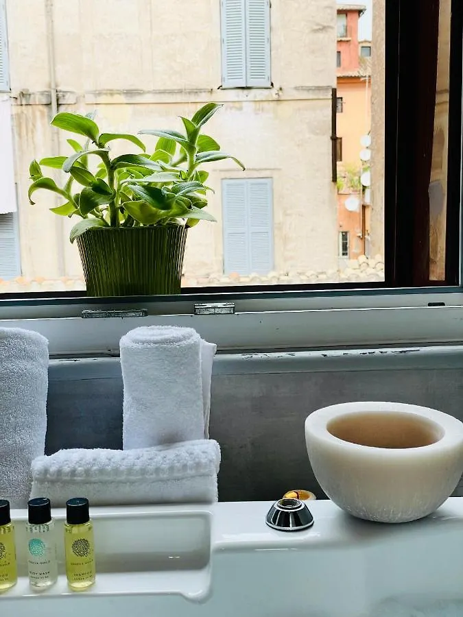 Town House Spagna- Luxury Rooms With Jacuzzi Bath Rome Italie