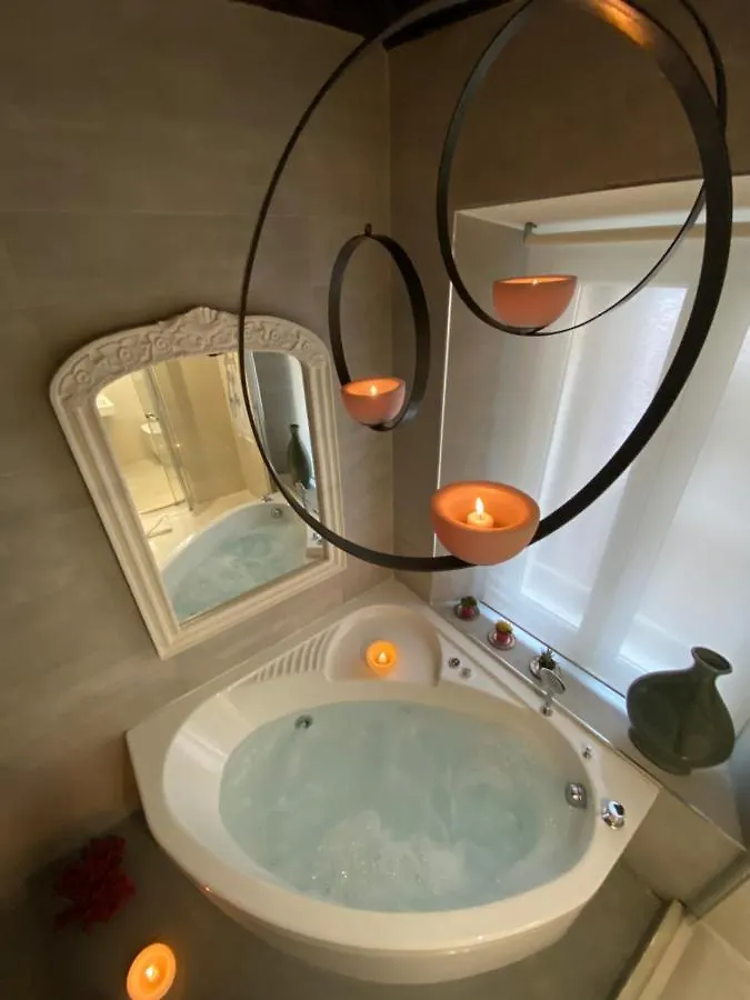 Town House Spagna- Luxury Rooms With Jacuzzi Bath Rome Maison d'hôtes