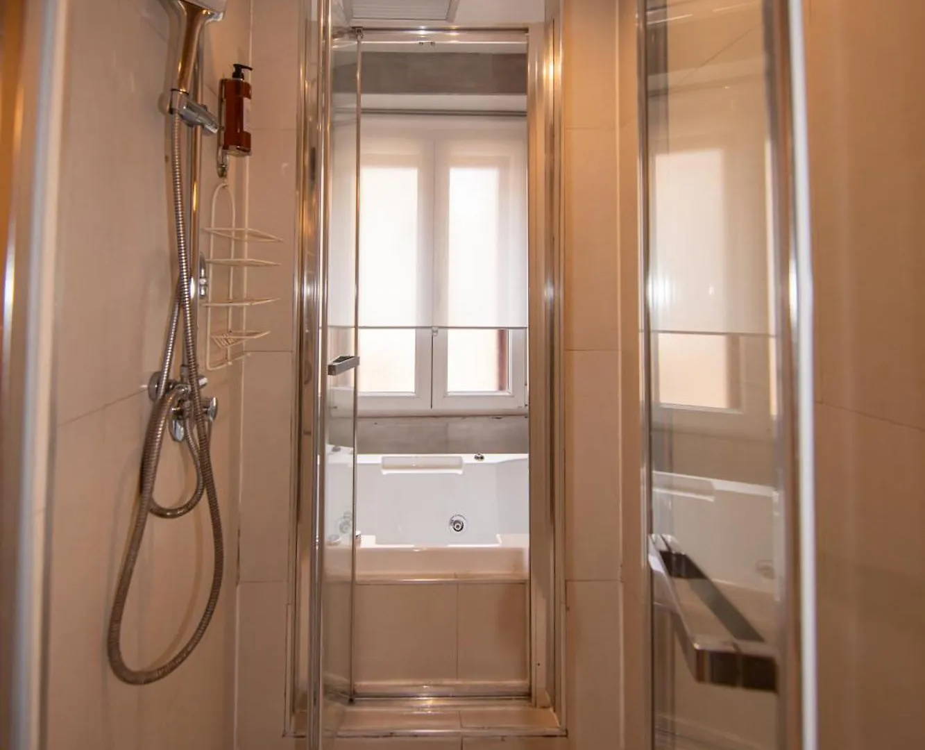 Maison d'hôtes Town House Spagna- Luxury Rooms With Jacuzzi Bath Rome Italie