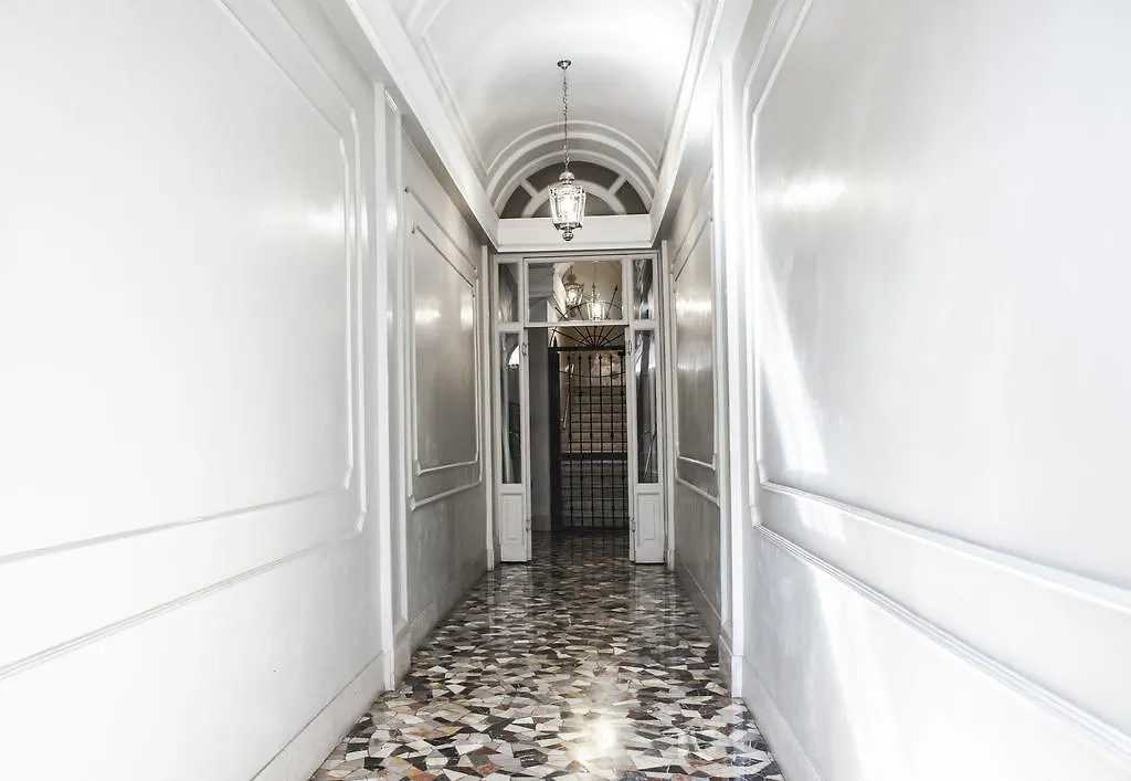 Town House Spagna- Luxury Rooms With Jacuzzi Bath Rome Italie