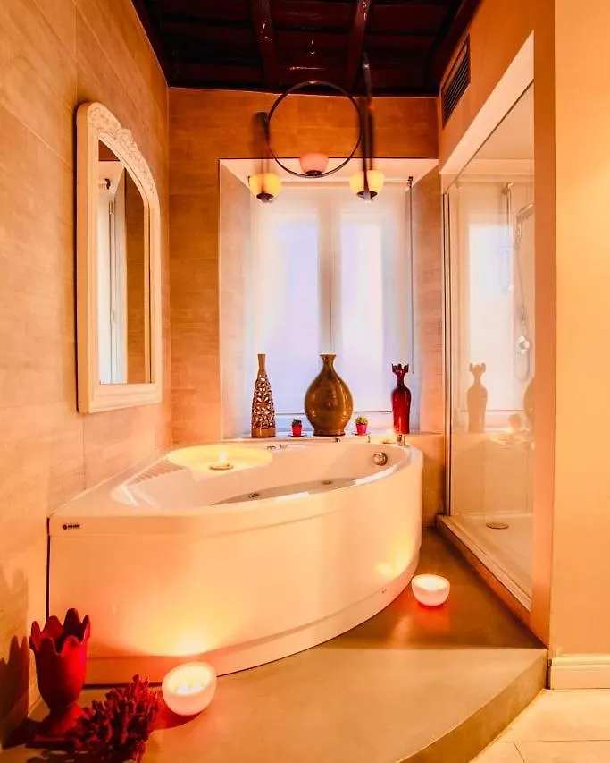 Maison d'hôtes Town House Spagna- Luxury Rooms With Jacuzzi Bath Rome Italie