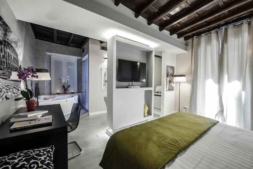 Town House Spagna- Luxury Rooms With Jacuzzi Bath Rom 0*,  Italien