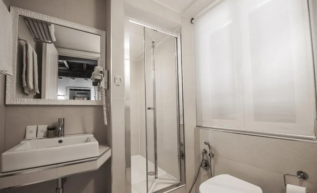 Maison d'hôtes Town House Spagna- Luxury Rooms With Jacuzzi Bath Rome